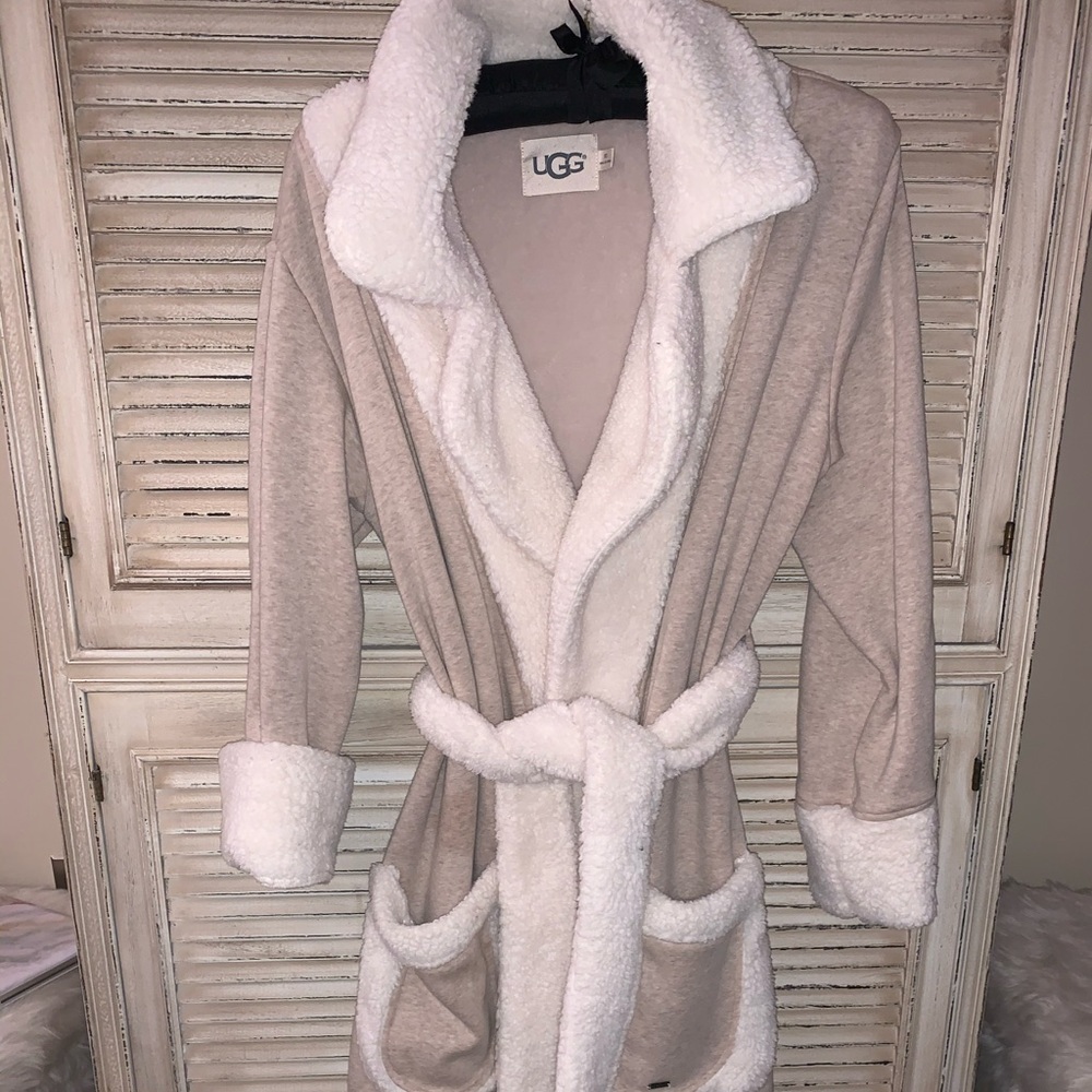 Women’s UGG robe